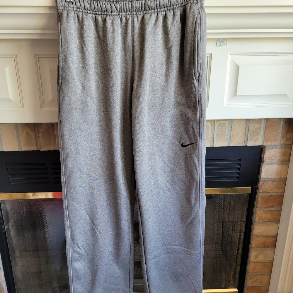 Men's Nike Sweatpants Size Medium
